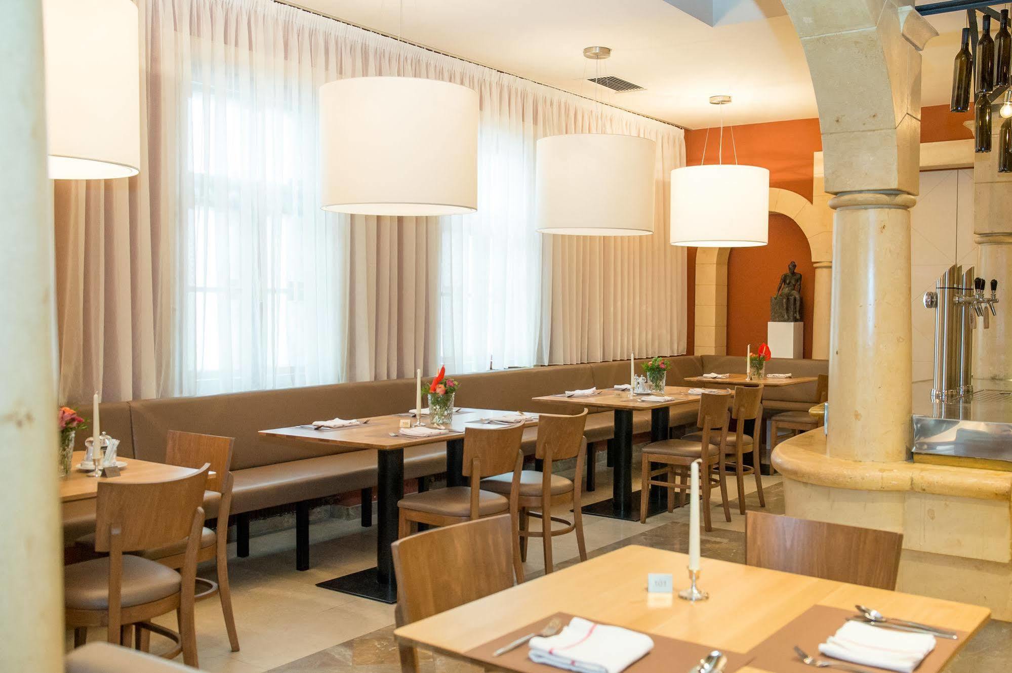 Hotel Raffel Jennersdorf Buitenkant foto